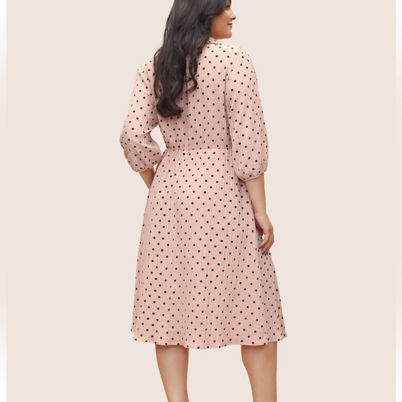 BloomChic Plus Size 4XL Polka Dot Textured Elastic Waist Button Up Dress us26 - Picture 2 of 7